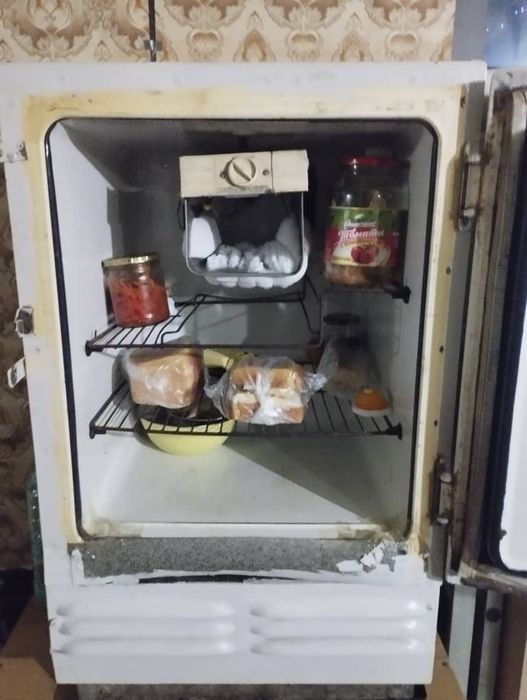 Продаю советский рабочий холодильник саратов