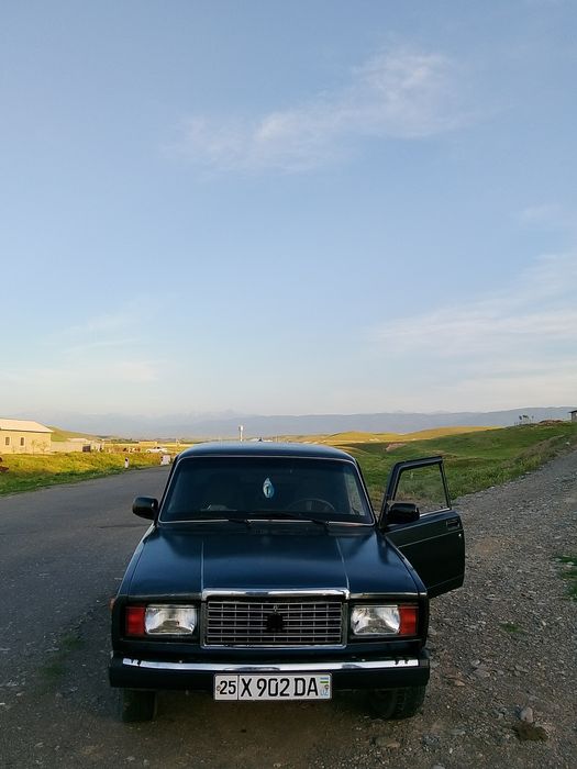 Vaz 2107 sotiladi