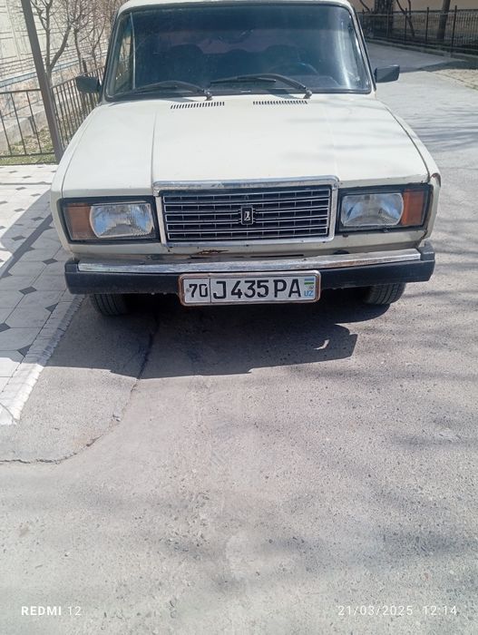 Vaz jiguli 2107  Yili 1990 Dokument generalniy Narxi 15 mln