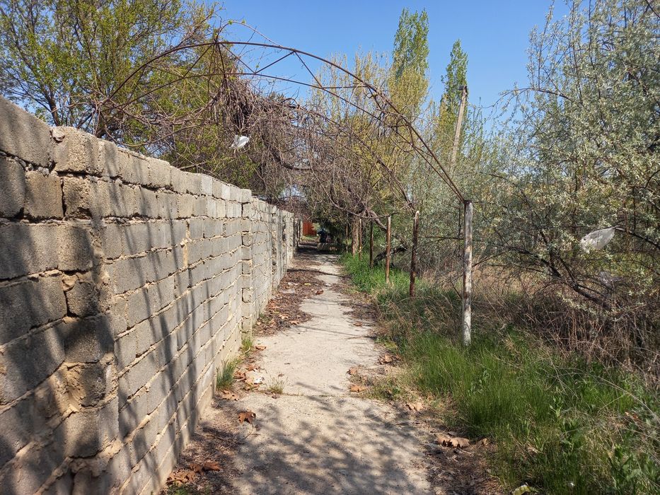 Uchastka 27 sotok Sharilloq mfy