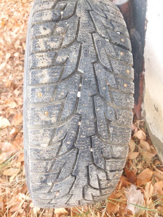 Продам резину 205/65/R15