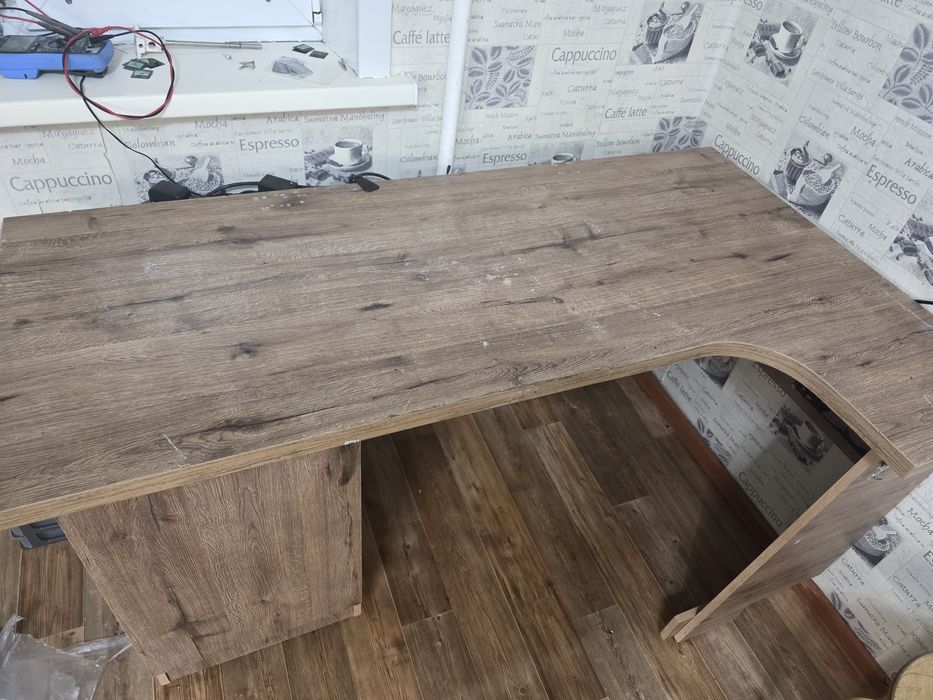 Продам стол в хорошем состоянии