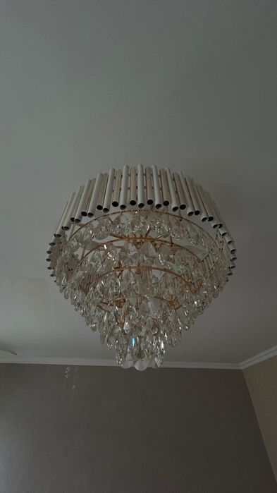 Продается люстры