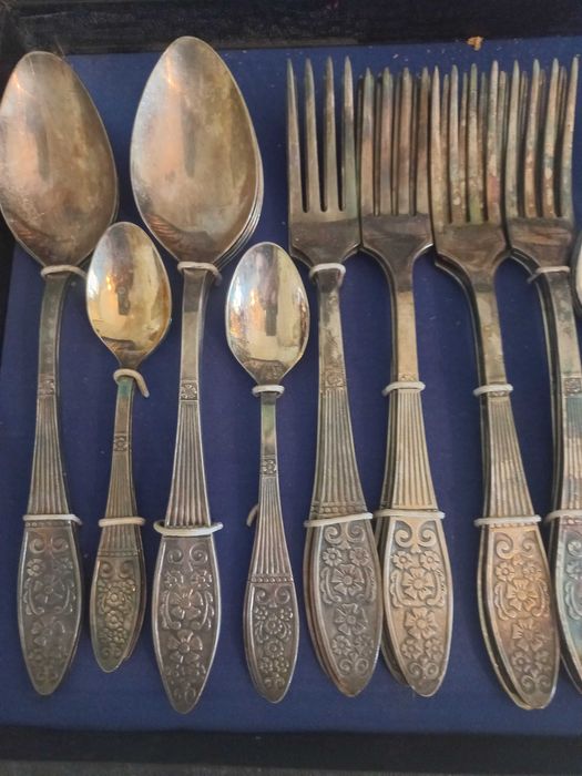 Новый мельхиоровый столовый набор на 12 персон Режевский завод