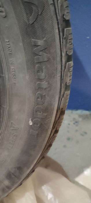 Продаю зимние шины,шипы