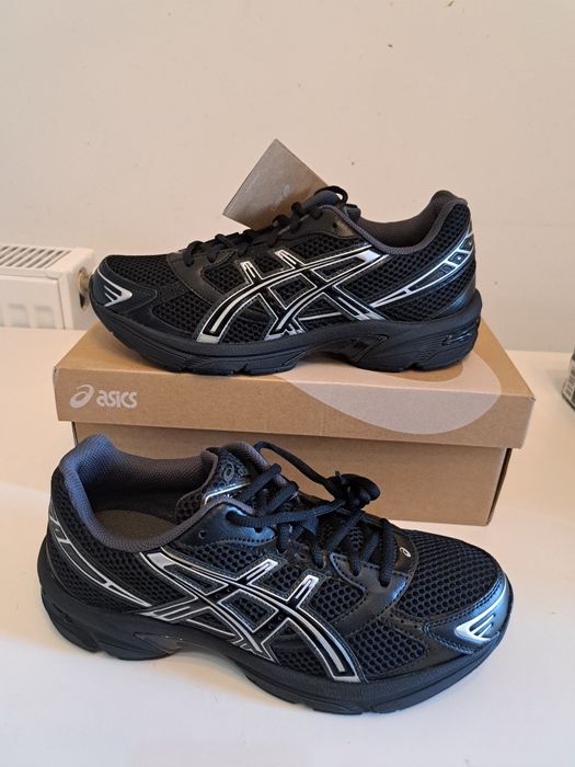 Pantofii sport Asics mas 40,5