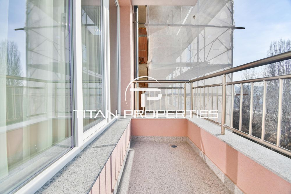 Дава се под наем Четиристаен апартамент в София, Сухата река - 137 кв.м за 1230 € - Снимка #15