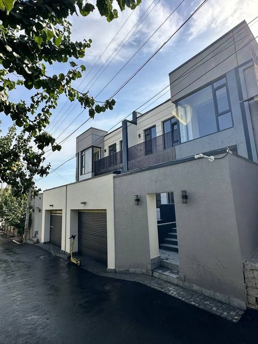 Продаётся дом-коттедж на Циалковского