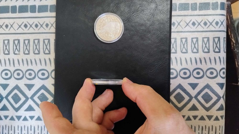 Продам коллекционные монеты