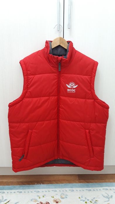 Без рукавка        .