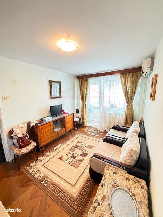 Vanzare apartament cu 4 camere in Micro 13, etaj 3, pret 65 000 euro