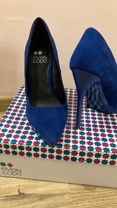 Обувки токчета even & odd