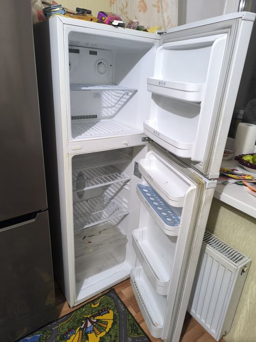 Продам холодильник
