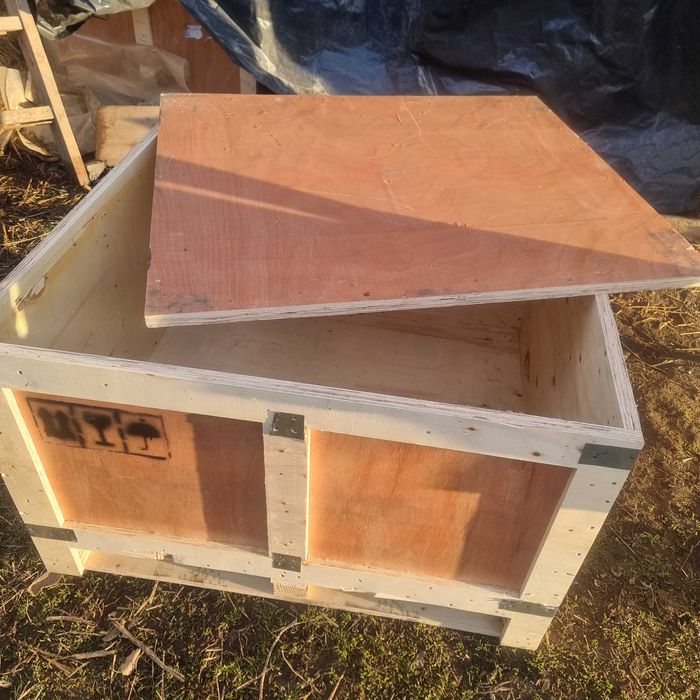 Lăzi cu capac ideale pentru depozitarea cerealelor si granelor