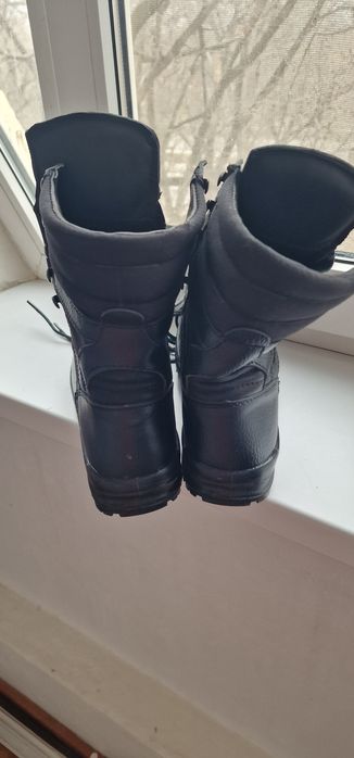 Продам берцы новые 42размер