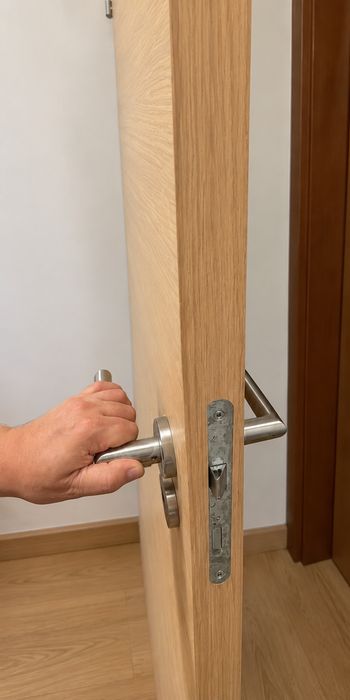 Ușă interior culoare stejar deschis – 64,5 × 201 cm