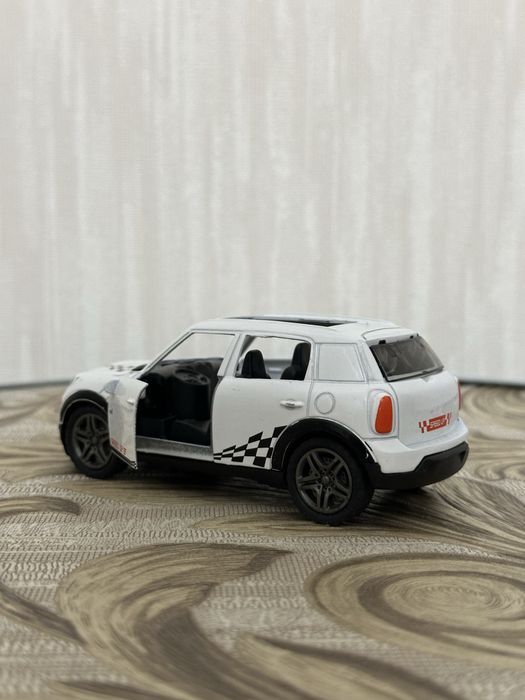 Моделька машины MiniKuper
