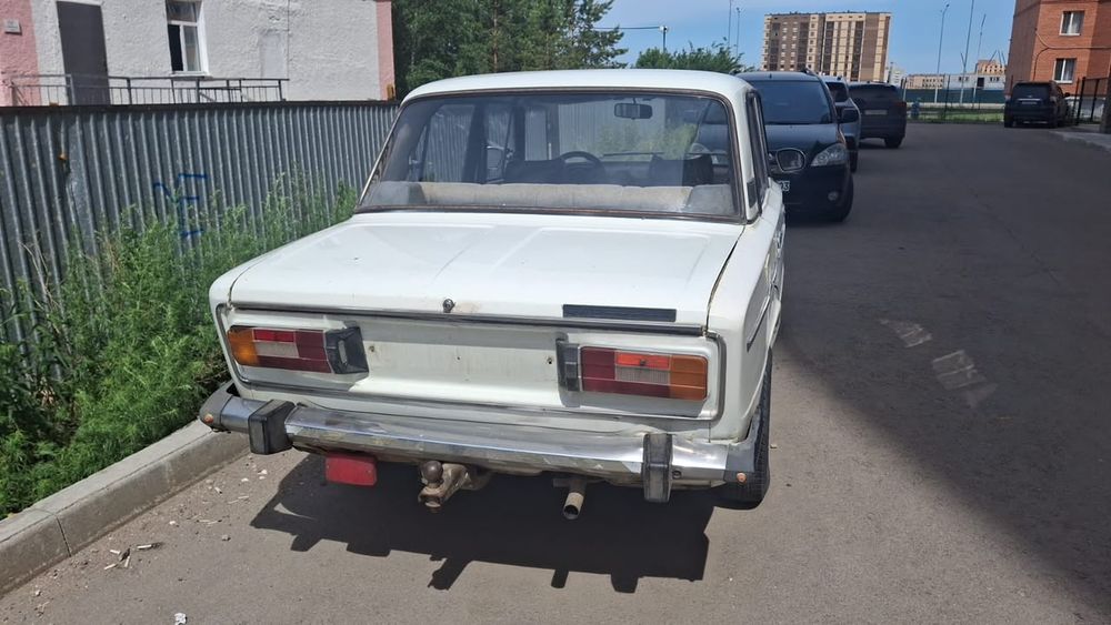 Продаётся жигули 2106 на запчасти