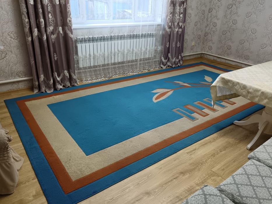 Продается ковер хорошем состояний