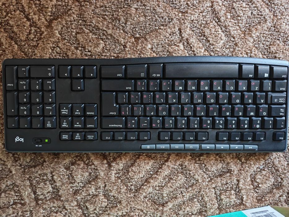 Wireless Logitech keyboard and mouse
