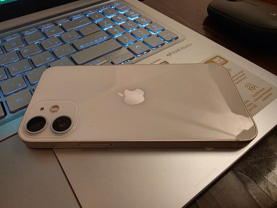 Продам Айфон 12 mini