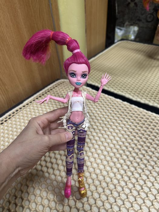 Продам куклу монстр хай!