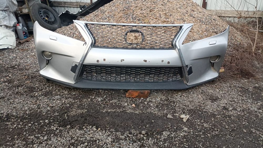 Продам бампер на Lexus RX 350