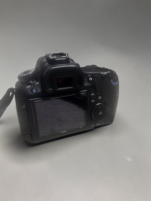Canon EOS 60D – Stare Foarte Bună + Kit Complet