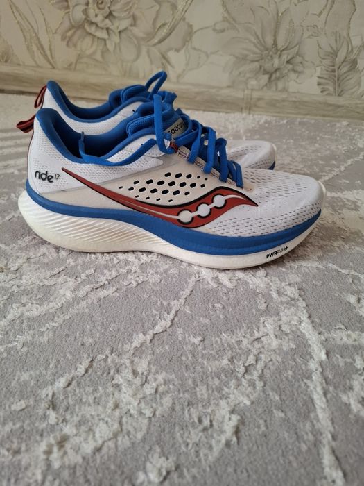 Кроссовки для бега Soucony Ride 17