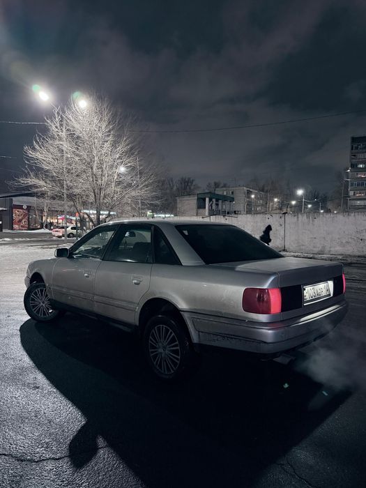 Audi 100 c4 1992год