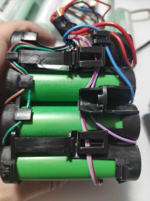 Reparații baterii Li-ion | Înlocuire BMS | DJI, Dyson |