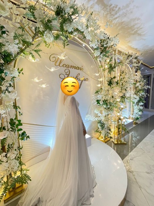 Продам шикарное свадебное платье