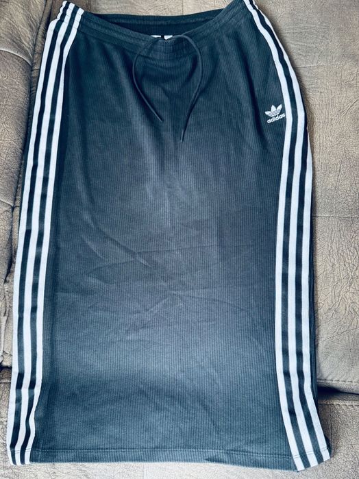 Adidas пола черна рипс