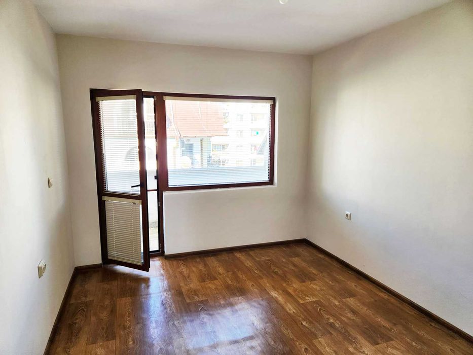 Дава се под наем Двустаен апартамент в Хасково, Любен Каравелов - 72 кв.м за 67000 € - Снимка #3