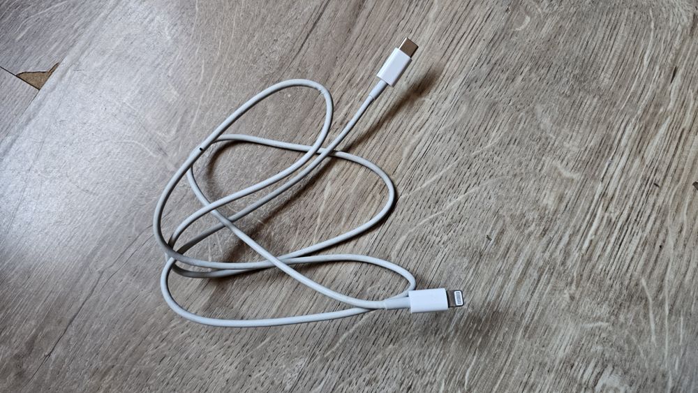 Cablu incarcator pentru iPhone (USB C la lightning)