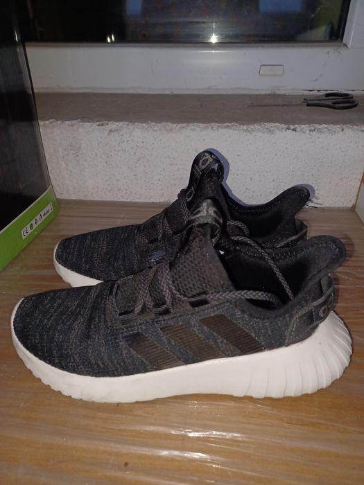 Маратонки Adidas