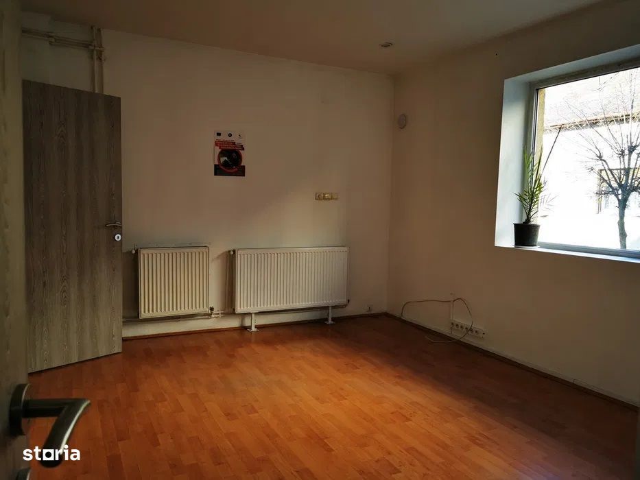 Ultracentral - Vanzare casa 9 camere - Str. Tusnad