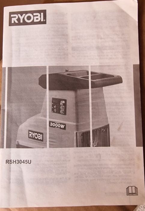 Tocător crengi și resturi vegetale.