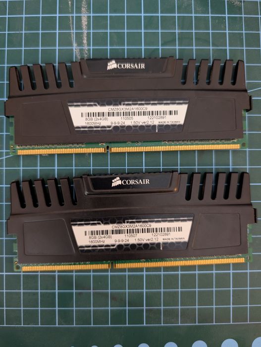 8GB DDR3 Corsair  Vengeance