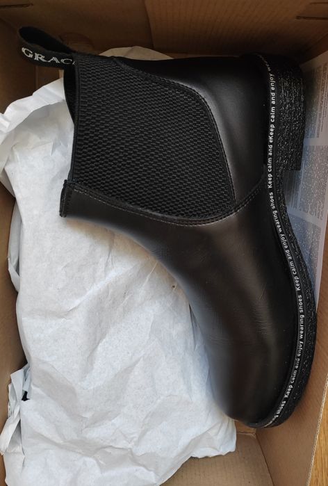 Дамски боти от естествена кожа