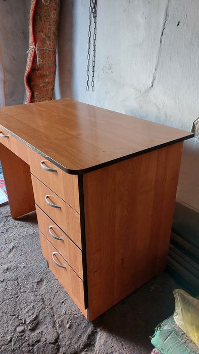 Стол письменный- рабочий