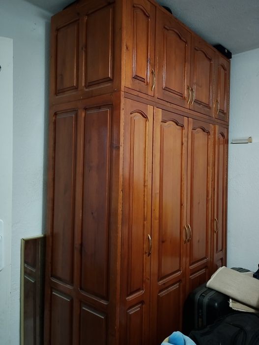 Масивен гардероб