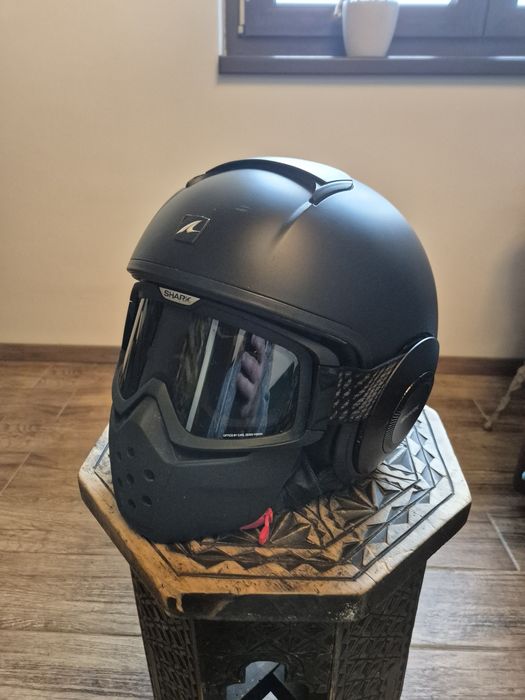 Vand  Casca Shark Raw