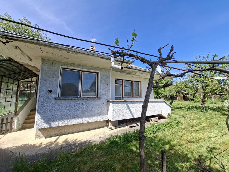 Продава се Къща в Стражица - 70 кв.м за 525 €/кв.м - Снимка #1