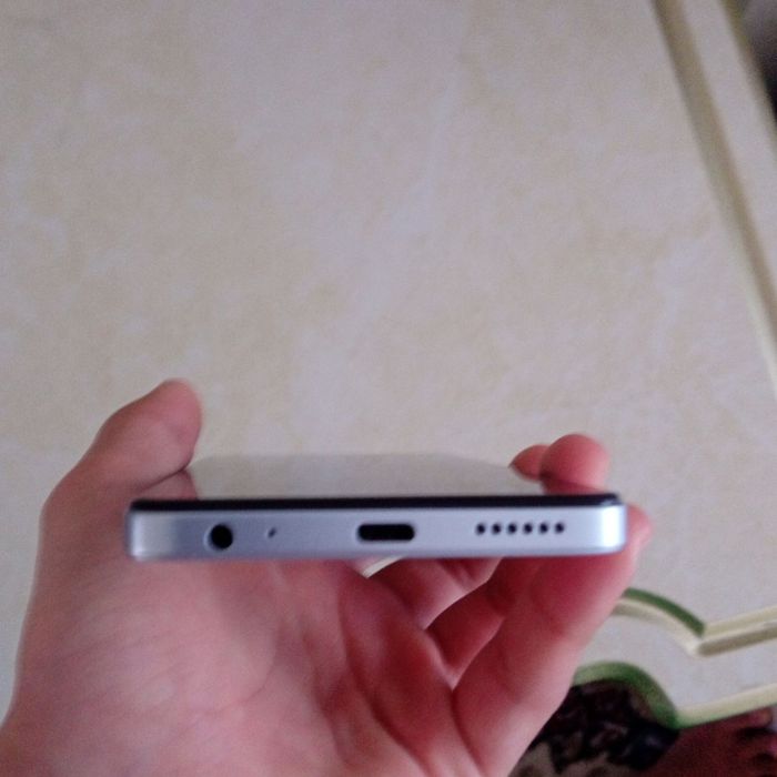 Tecno Spark Go 2024 срочно продам