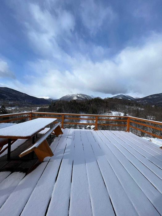 Cabana de închiriat în Munții Retezat la 26 de km de Straja