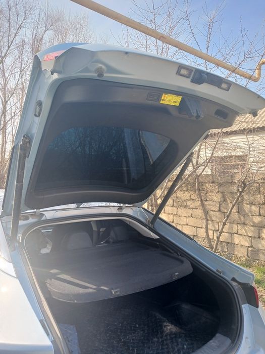 Крышка богажника на JAC  j7 plus