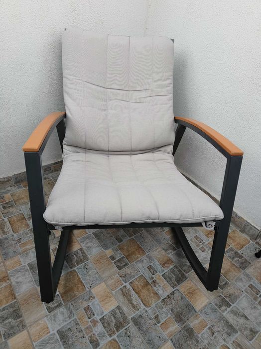 Set 2 fotolii balansoar + măsuță