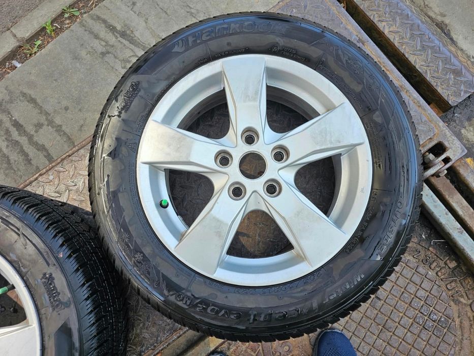Suzuki SX4 – Set de roți de aliaj cu cauciucuri de iarnă
