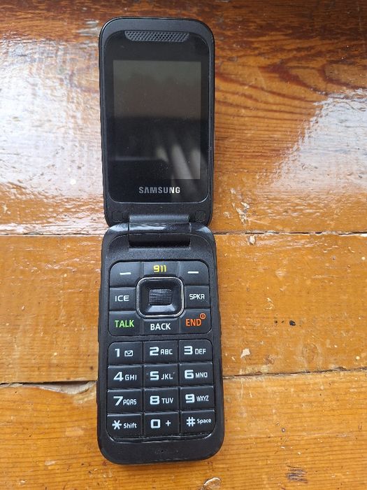 Perfectum samsung  M400